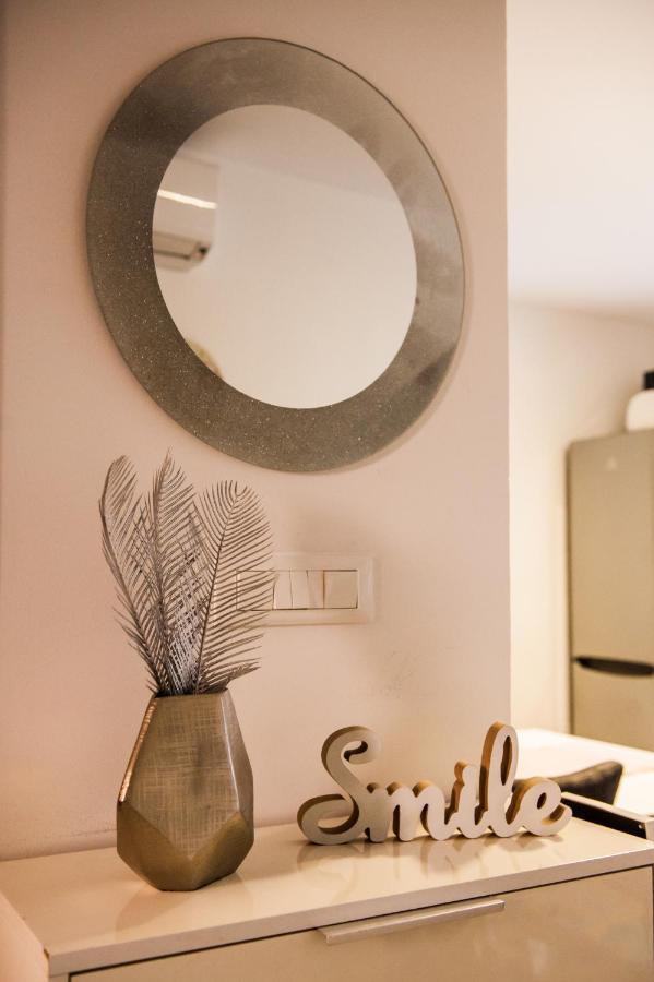 Miki - City Center Apartment With Large Balcony Сплит Екстериор снимка