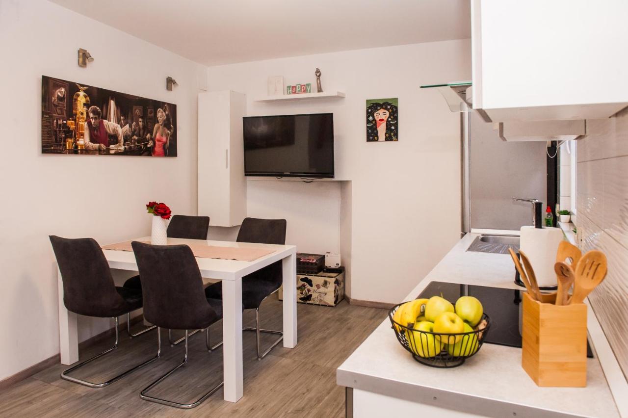 Miki - City Center Apartment With Large Balcony Сплит Екстериор снимка