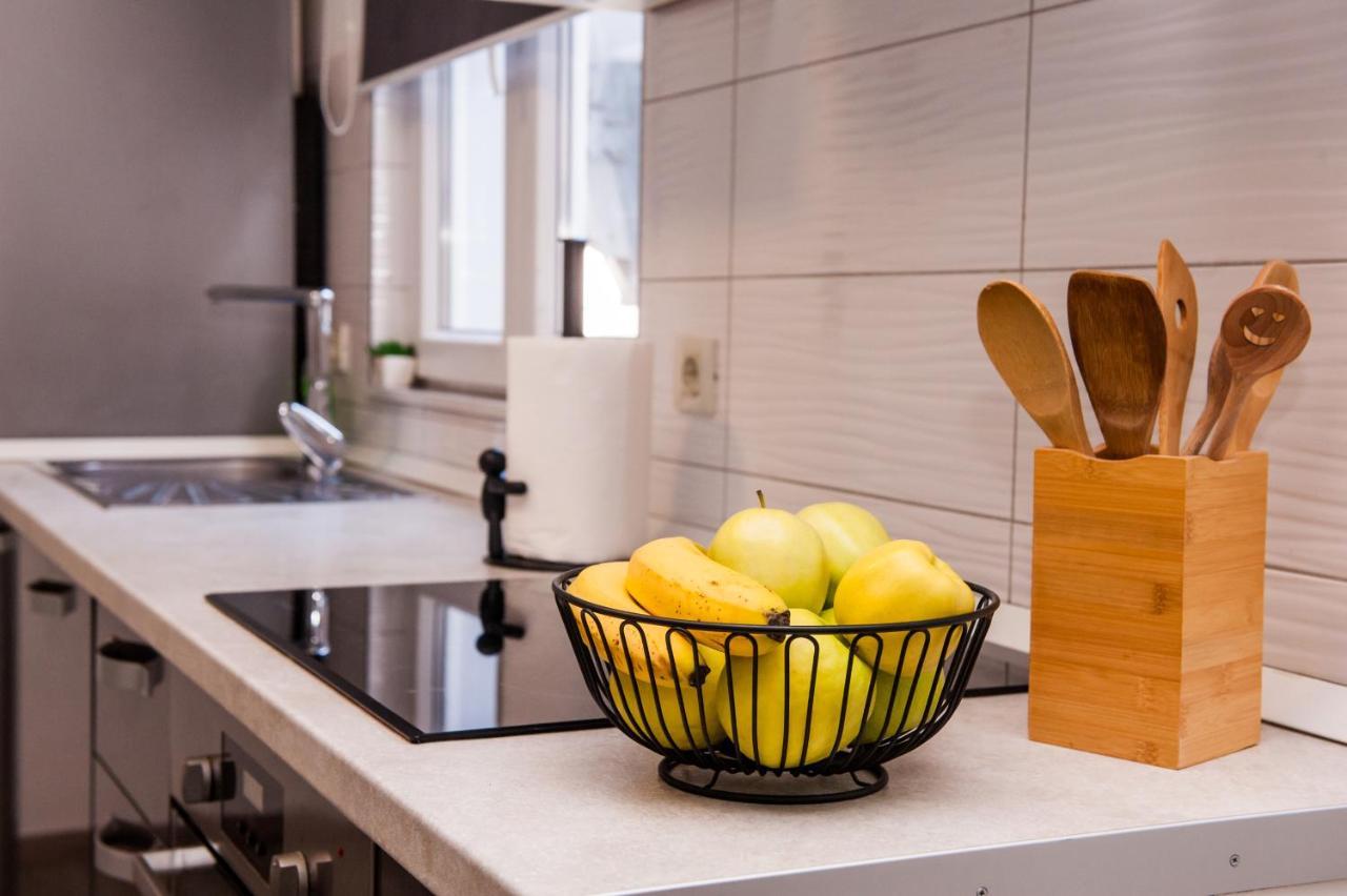 Miki - City Center Apartment With Large Balcony Сплит Екстериор снимка